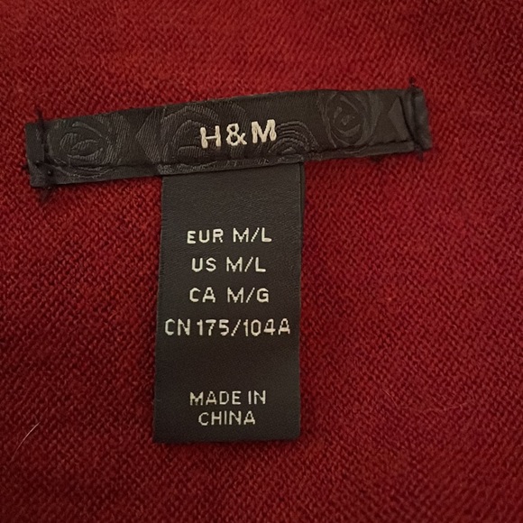 H & M brick red open front, high low sweater. Long sleeve size M/L - Picture 4 of 4